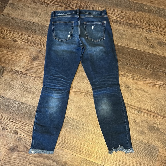 Women’s High Rose Legging - Picture 2 of 2